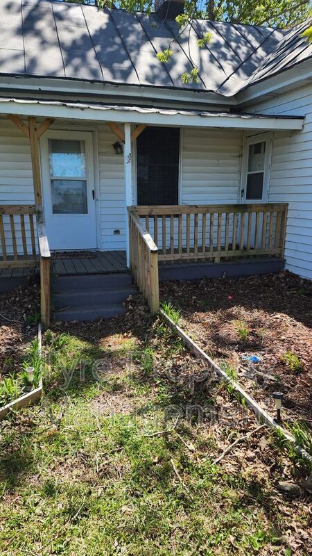 Photo - 5038-A Winterville Parkway