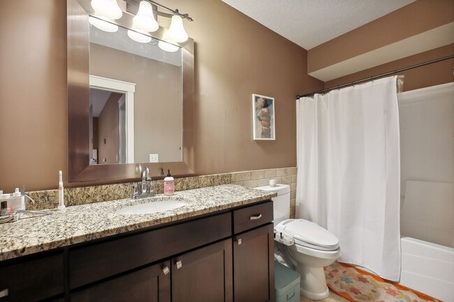 Photo - 2019 Louisiana Ave S