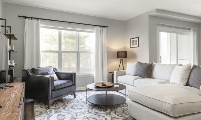 Sophisticated living area - Pembroke Woods