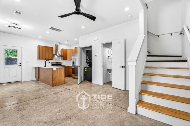 Photo - Modern Hanahan Living Near Park Circle