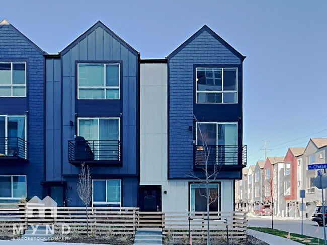 Building Photo - 1079 Chase St Rental
