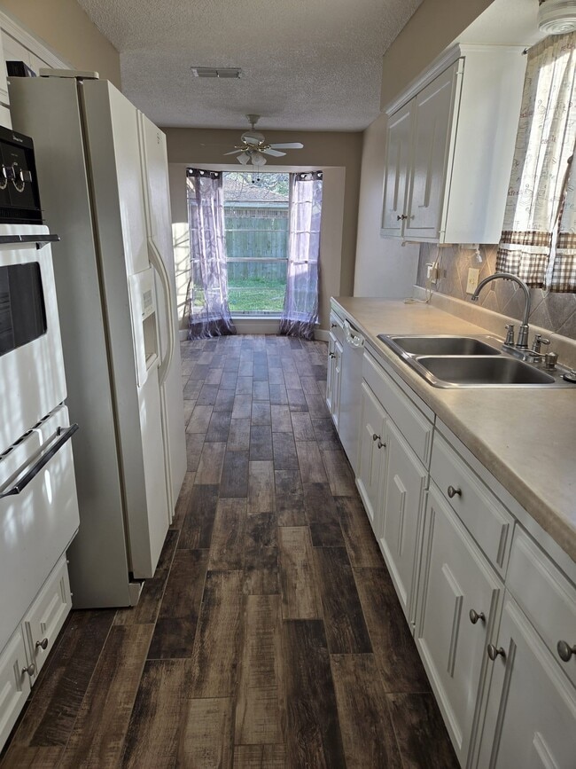 Photo - 16458 Cavendish Dr