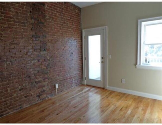Photo - 177 W Fifth St Unit 3