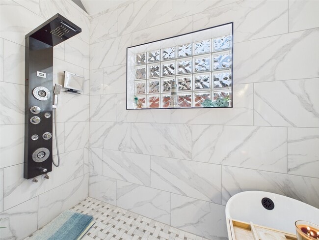 Photo - 203 Las Brisas St
