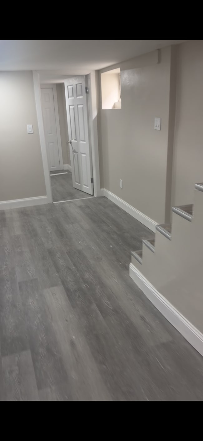 Building Photo - 13539 Hook Creek Blvd Unit Beautiful One bedroom basement