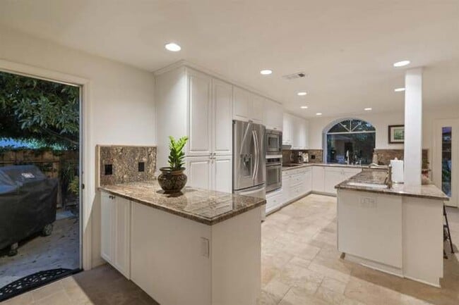 Photo - 6502 La Paloma St