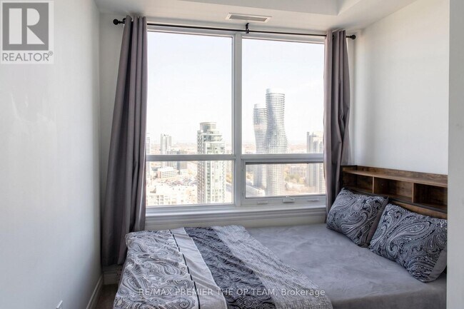 Photo - 36 Elm Dr W Unit 3301
