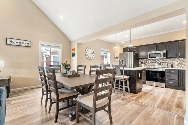 Photo - 1 Elm St Unidad 4