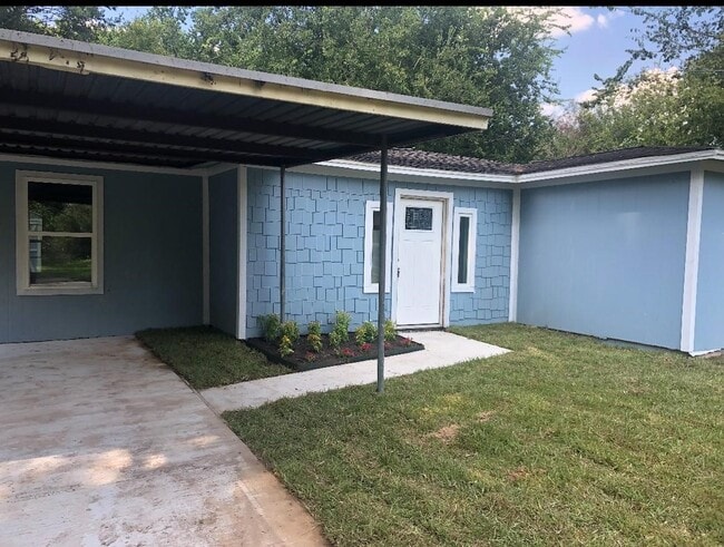 Photo - 5223 Windemere St