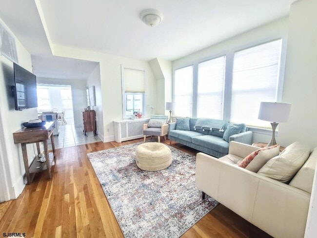 Photo - 103 N Harrisburg Ave