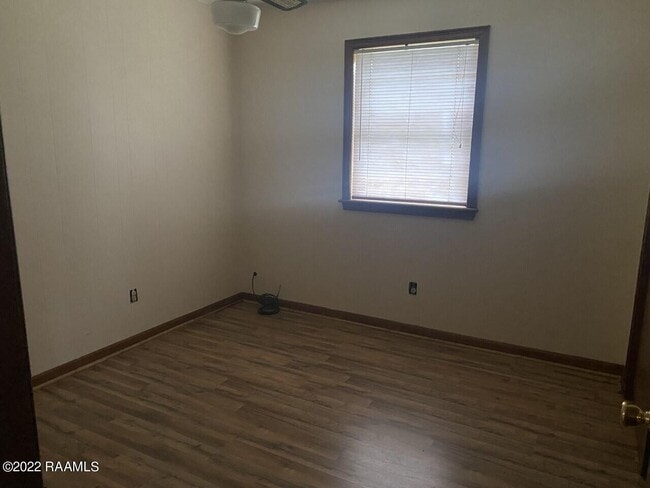 Photo - 109 Yvonne St