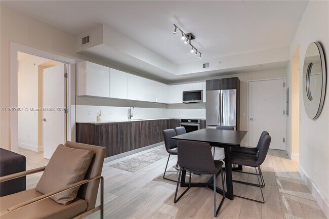 Photo - 2960 NE 207th St Unit 904