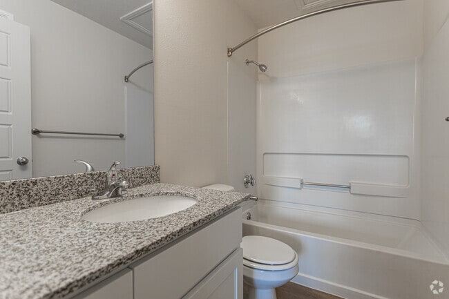1BR, 1BA - The Windsor - Carrington Square