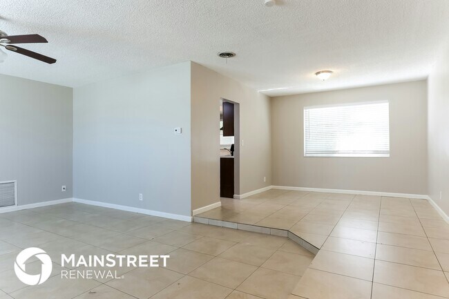 Photo - 4220 NW 23rd St