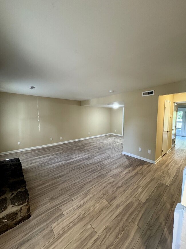 9006 Mahogany Row SE Unidad B