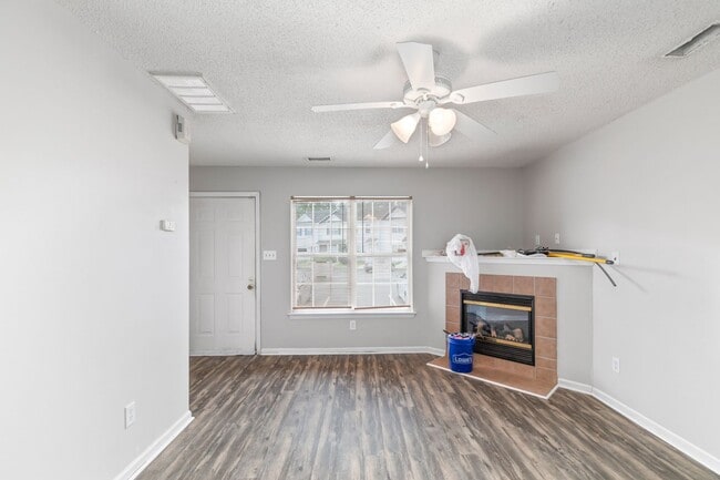 Photo - 2 Bed 2.5 Bath Townhome