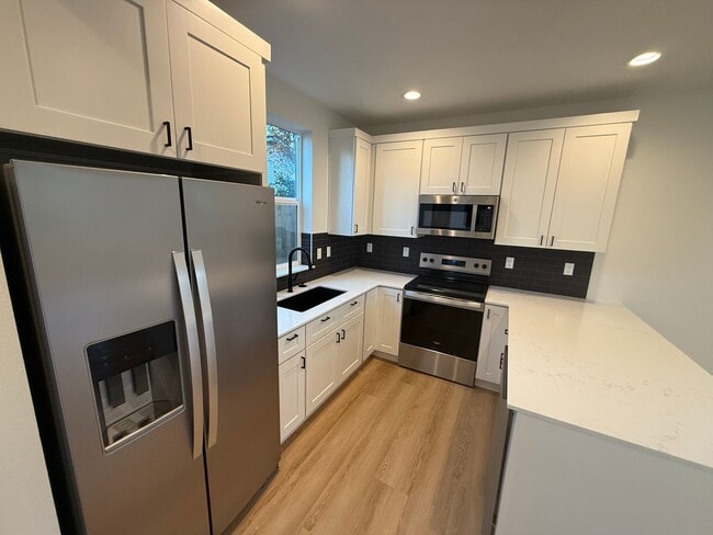 Photo - Brand New Modern 2 Bed/ 1 Bath Triplex - Near Old Mill District