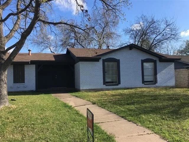 Building Photo - Room in House on Laramie St