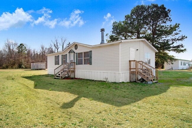 Photo - SPACIOUS 3 BR | 2 BA Manufactured Home in Pikeville