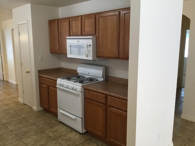 Photo - 1740 Sierra Norte Loop NE