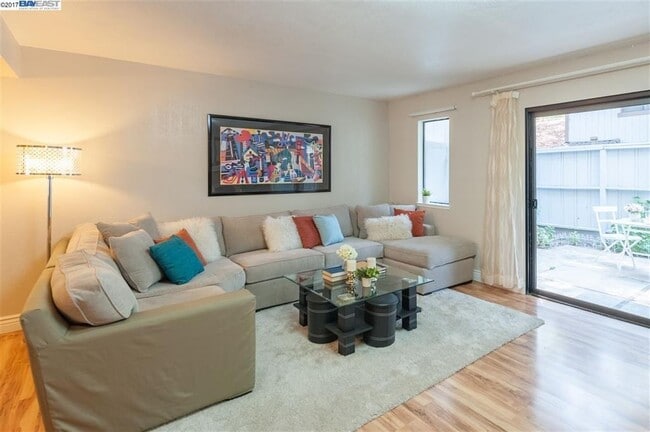 Photo - COMING SOON! | $3290 / 3 BR - GORGEOUS NEWARK TOWNHOME