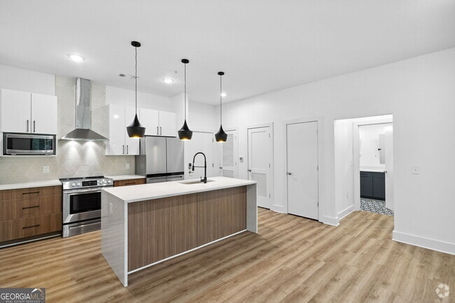 Building Photo - 112 Rogers St SE Unit 304 Rental