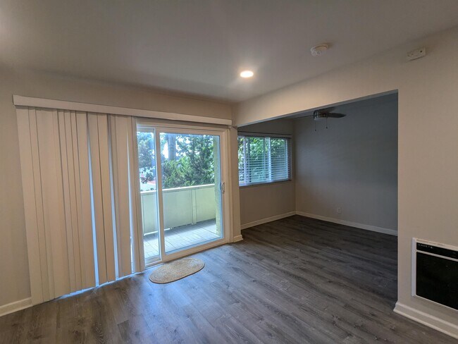 Photo - 3750 Harrison St