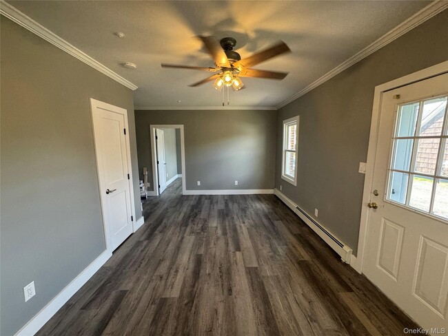 Photo - 325-329 Patchogue Yaphank Rd