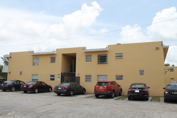 Building Photo - 13550 NE 10th Ave Unit 10