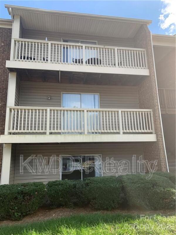 Photo - 1638 Arlyn Cir Unit #A