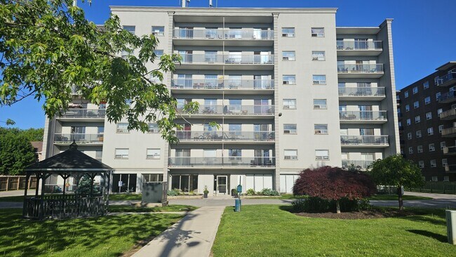 Photo - Imperial Tower Apartments