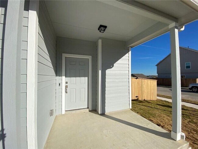 Photo - 257 Majestic Cedar Ct