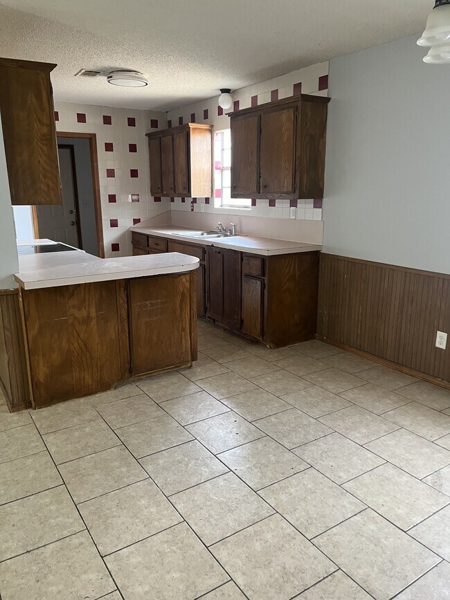 15682 Todd Ln