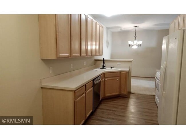 Photo - 5050 Holly Ln N