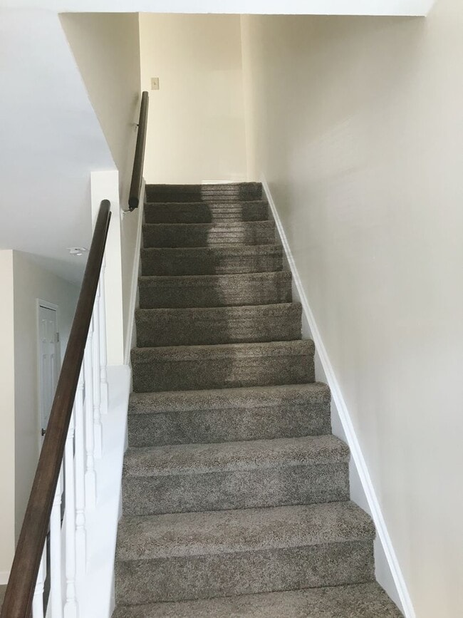 Photo - Move-In Ready 3BR 2.5bathroomTownhome – Yard  *OPEN HOUSE July 5, 26 1PM-2PM *