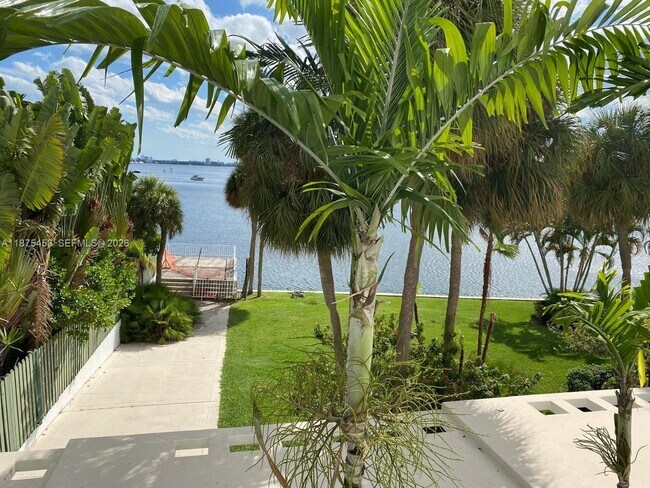 Photo - 500 Bayview Dr Unit 230