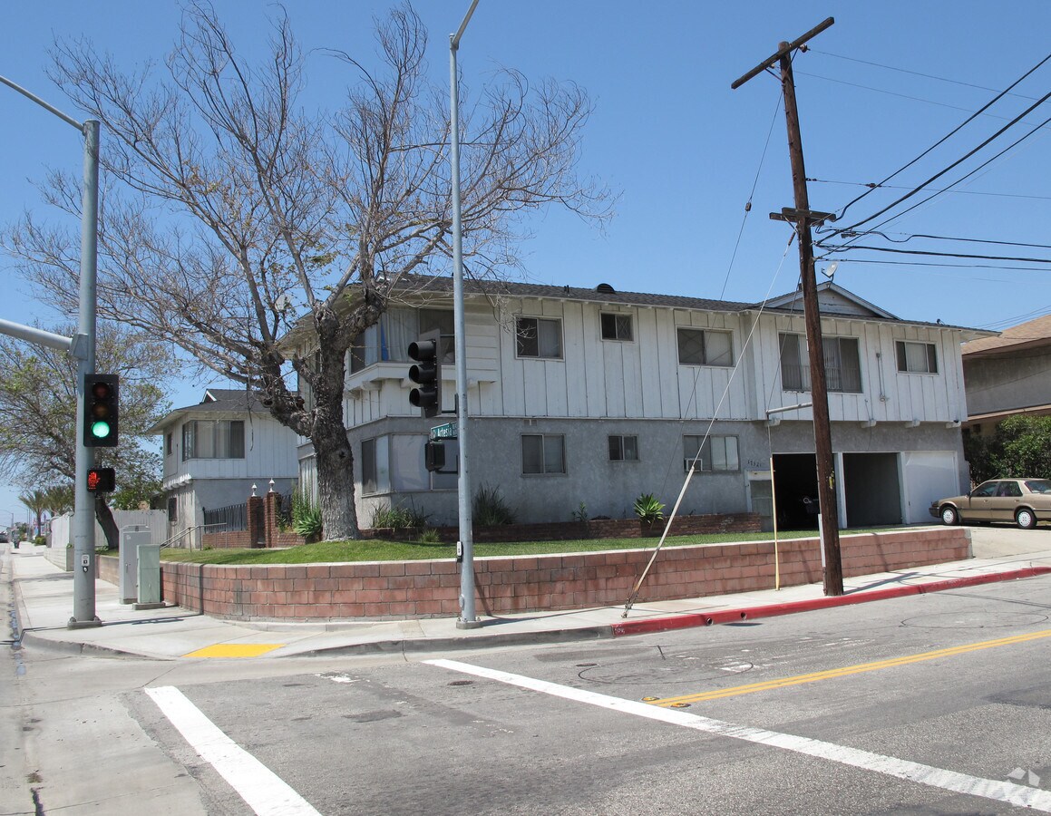 Photo - 17321 Dalton Ave Apartments