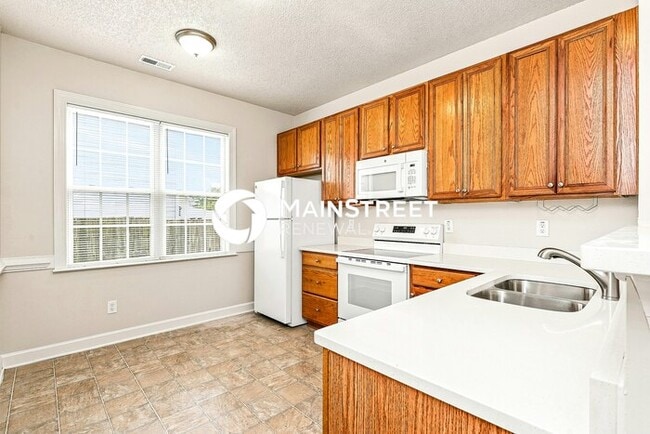 Photo - 3 Bedroom Pet-Friendly Home in Raleigh, NC with Main Street Renewal