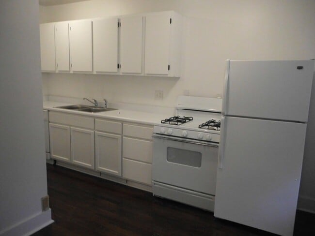 Photo - 3636 SW Trafficway Unit Apt 303