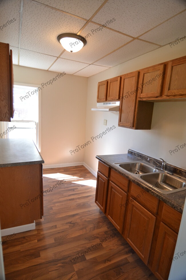 Photo - 416 Bridge St Unit 1
