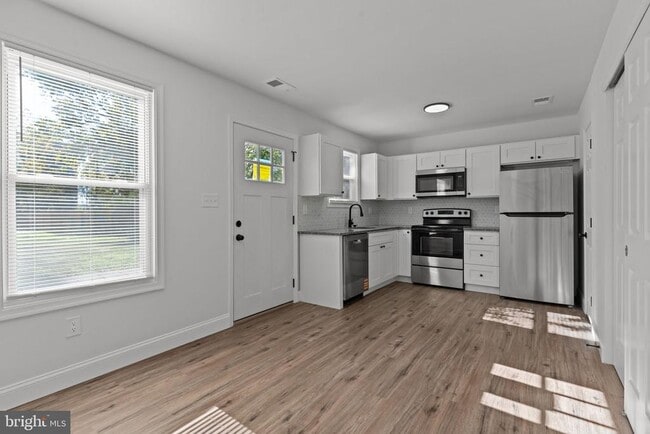 Photo - 224 Buckley St