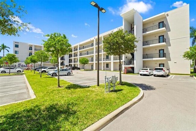 Photo - 4636 NW 84th Ave Unidad 4636 NW 84th Ave 48