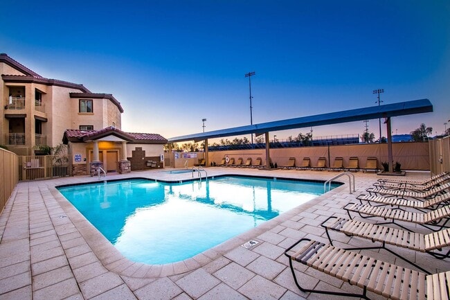 Building Photo - Great 2 bedroom 2 bathroom Mesa Condo