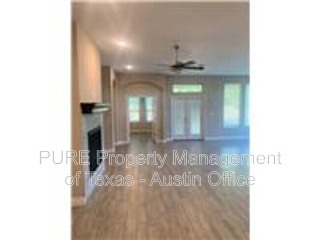 Photo - 805 Muster Bnd