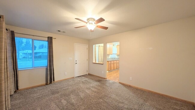 Photo - GREAT LOOKING 2BD / 1BTH DUPLEX W/ SPACIOUS BACKYARD!