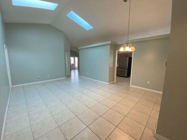 Photo - 4 Bedroom 2 Bath home in Winter Springs for RENT!