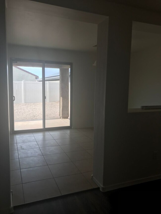 Photo - 3bed/2.5 bath Red Rock Beauty!