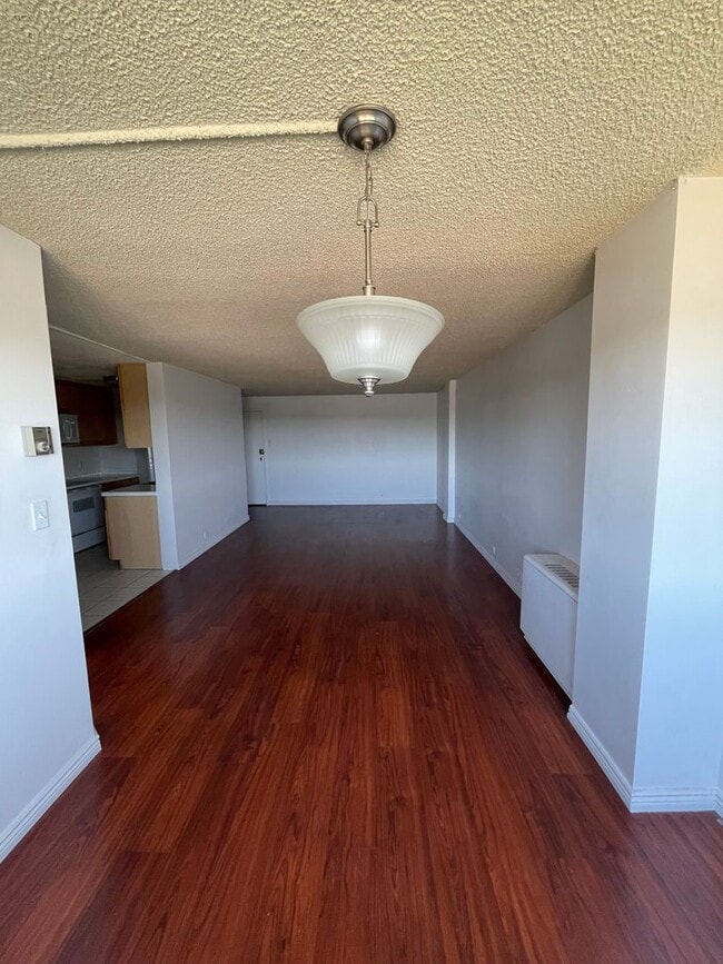 2225 Buchtel Blvd S