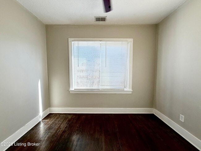 Photo - 4830 S 4th St