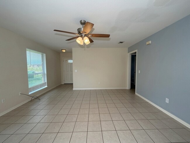 931 Farmington Rd